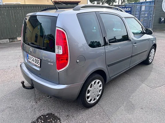Skoda Roomster 2011 photo 3