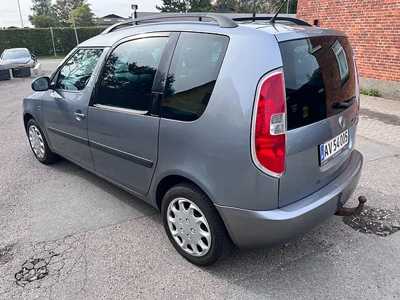 Skoda Roomster 2011 photo 4