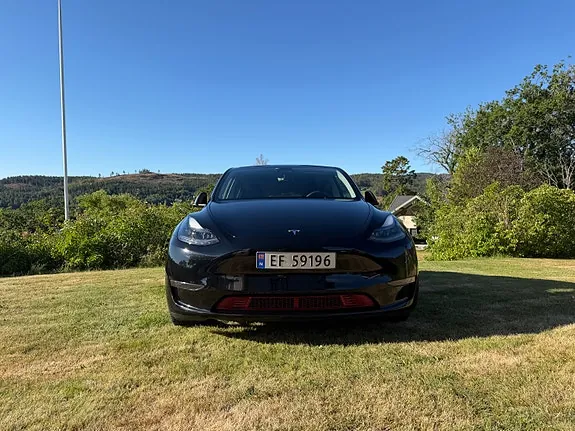 Tesla Model Y 2023 photo 3