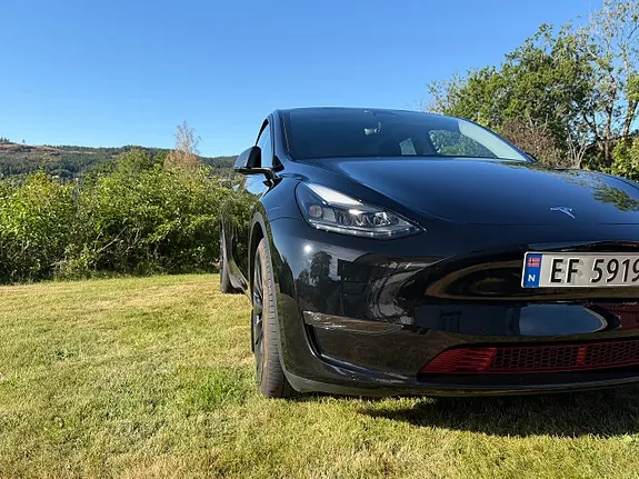 Tesla Model Y 2023 photo 5