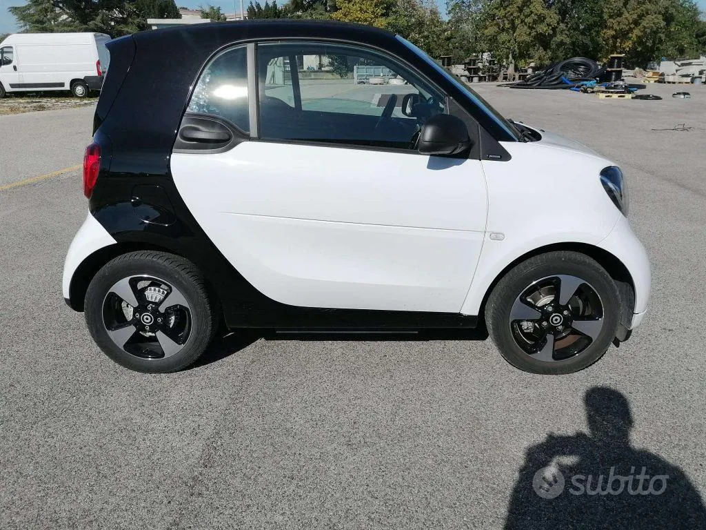 Smart Fortwo 2018 photo 4