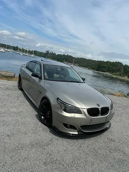BMW 523I 2008 photo 2