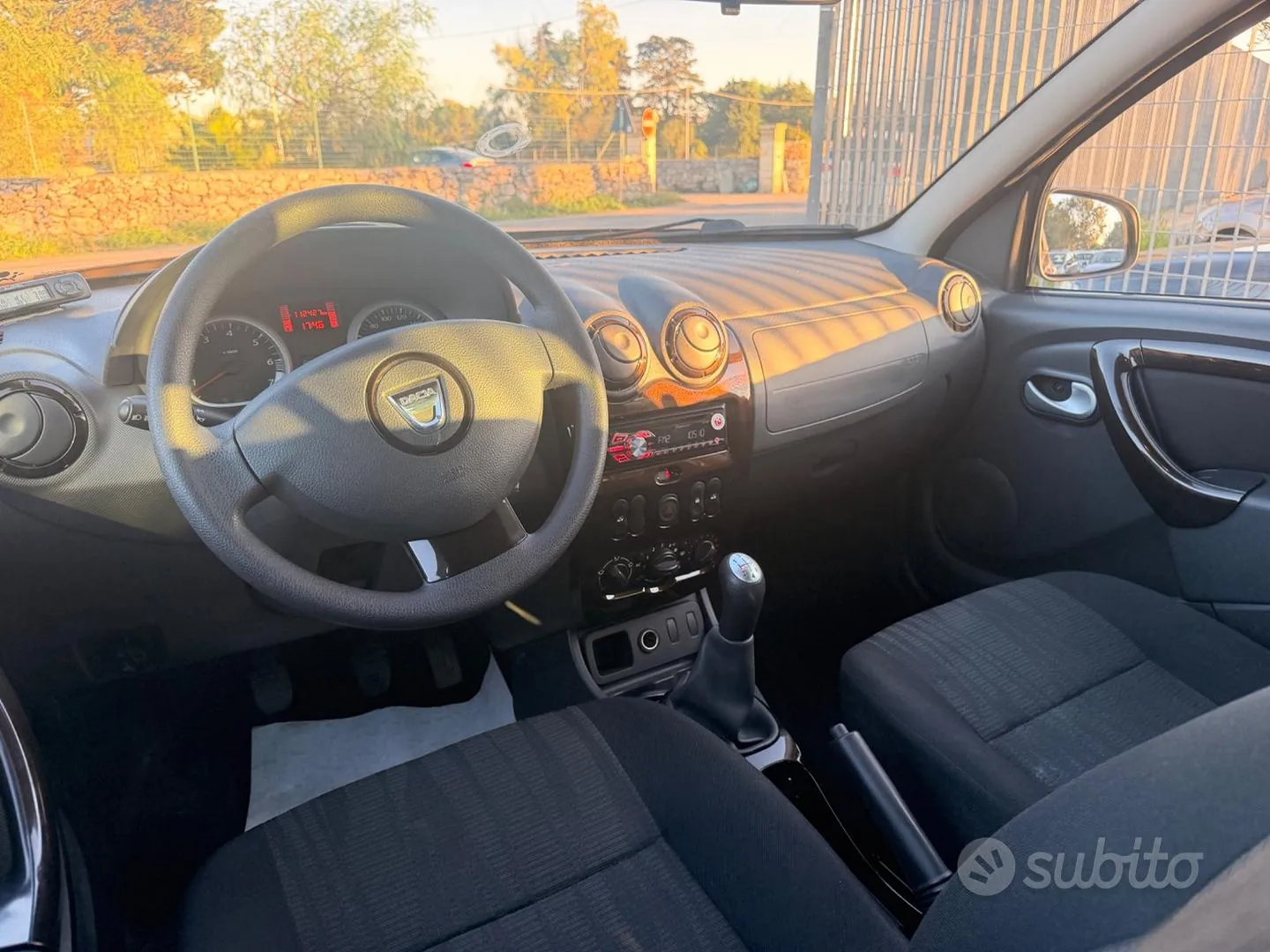 Dacia Duster 2012 photo 5