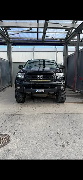 Toyota Tundra 2012 photo 2