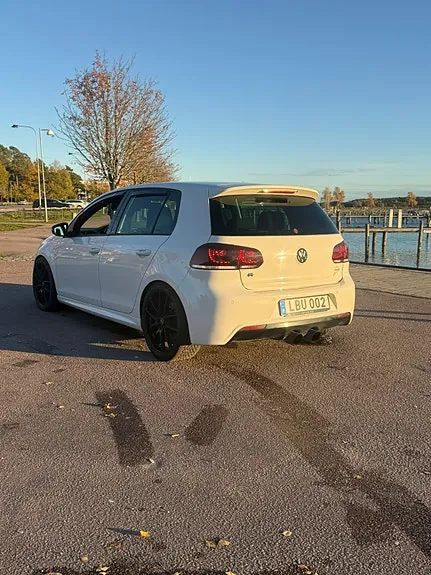 Volkswagen Golf Vi 2011 photo 2