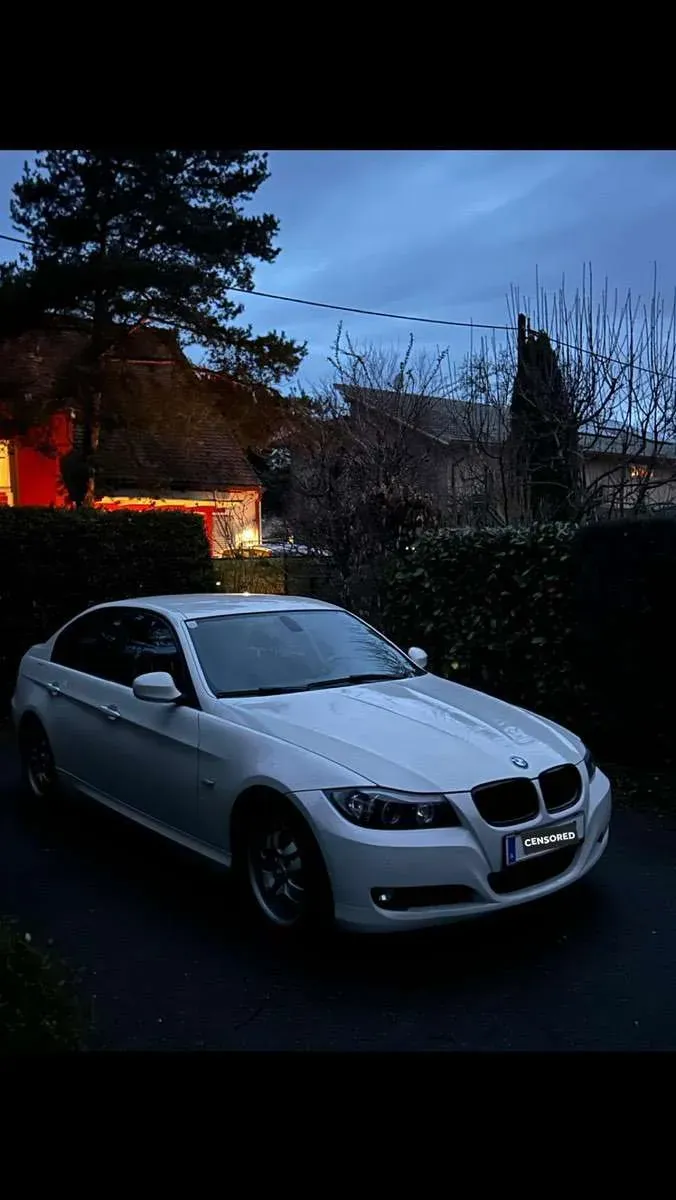 BMW 3 Series 2009 photo 3