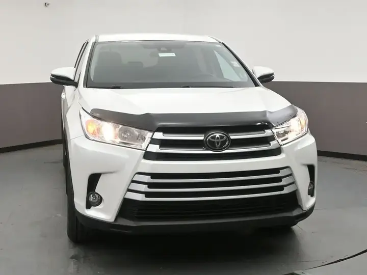 Toyota Highlander 2018 photo 2