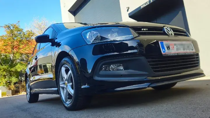 Volkswagen Polo 2012 photo 2