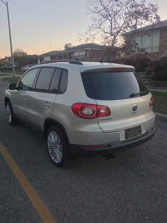 Volkswagen Tiguan 2010 photo 4