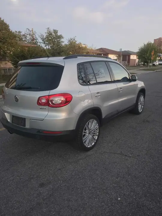 Volkswagen Tiguan 2010 photo 3