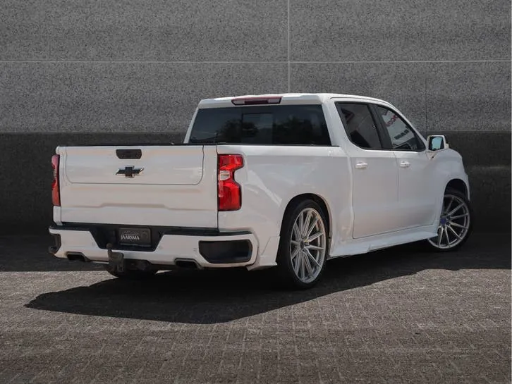 Chevrolet Silverado 2021 photo 2