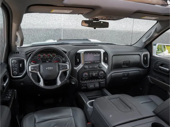 Chevrolet Silverado 2021 photo 3