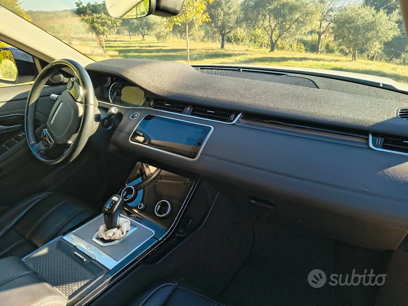 Land Rover Range Rover Evoque 2020 photo 3