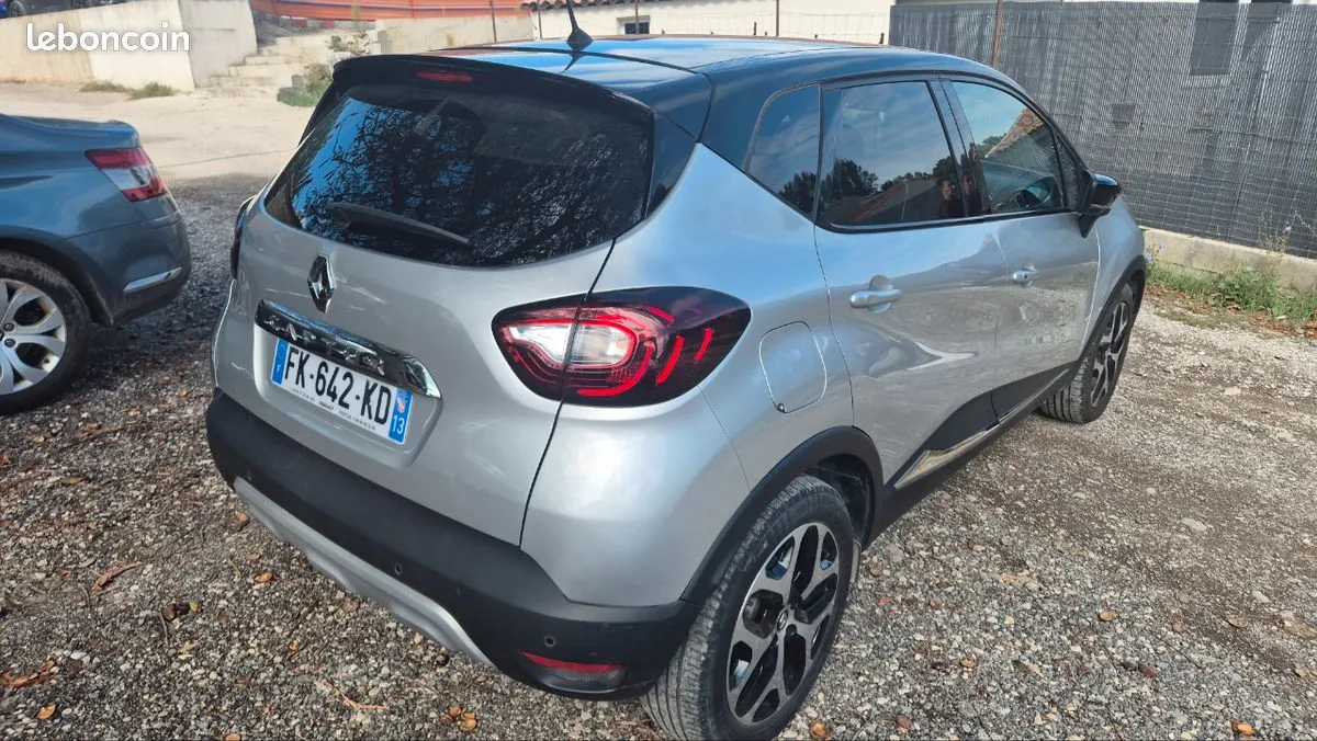 Renault Captur 2019 photo 2