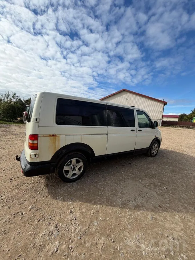 Volkswagen T5 2008 photo 2