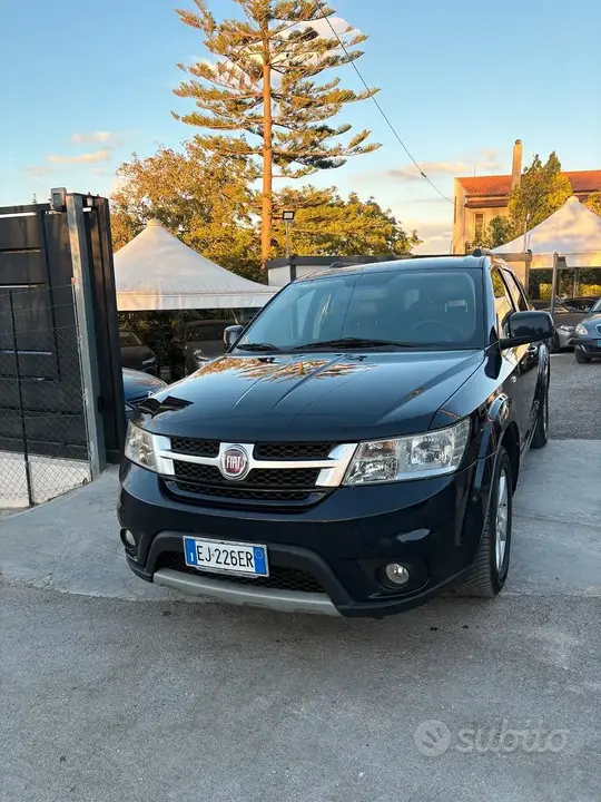 Fiat Freemont 2011 photo 3