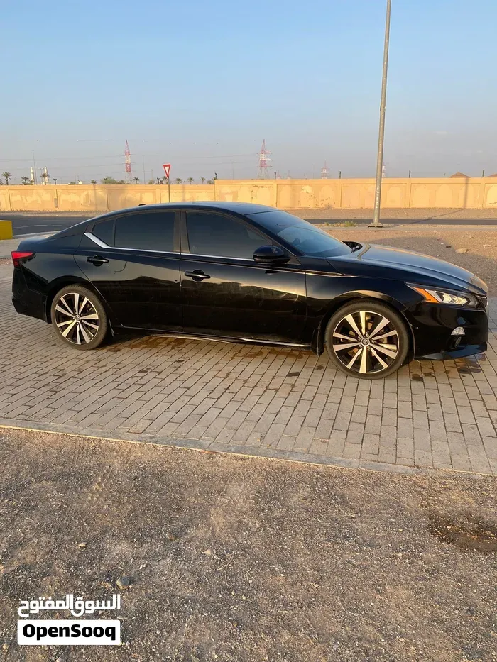 Nissan Altima 2019 photo 2
