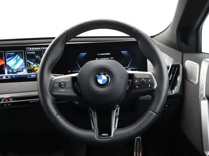 BMW Ix 2025 photo 5