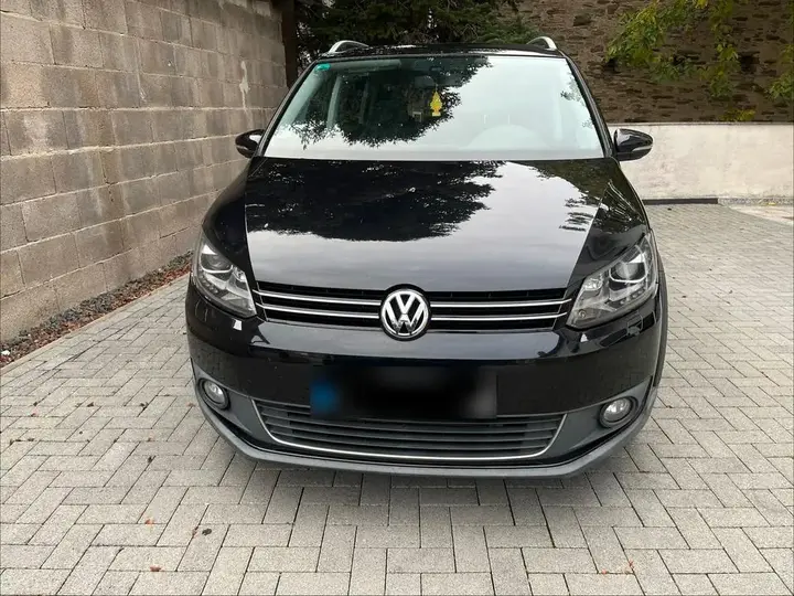Volkswagen Cross Touran