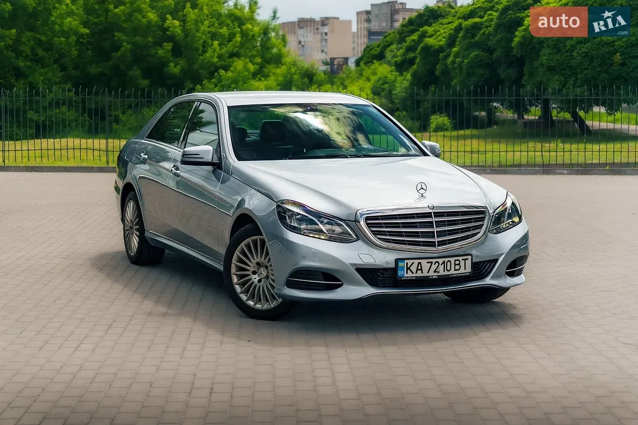 Mercedes-Benz E-Class 2013 photo 2