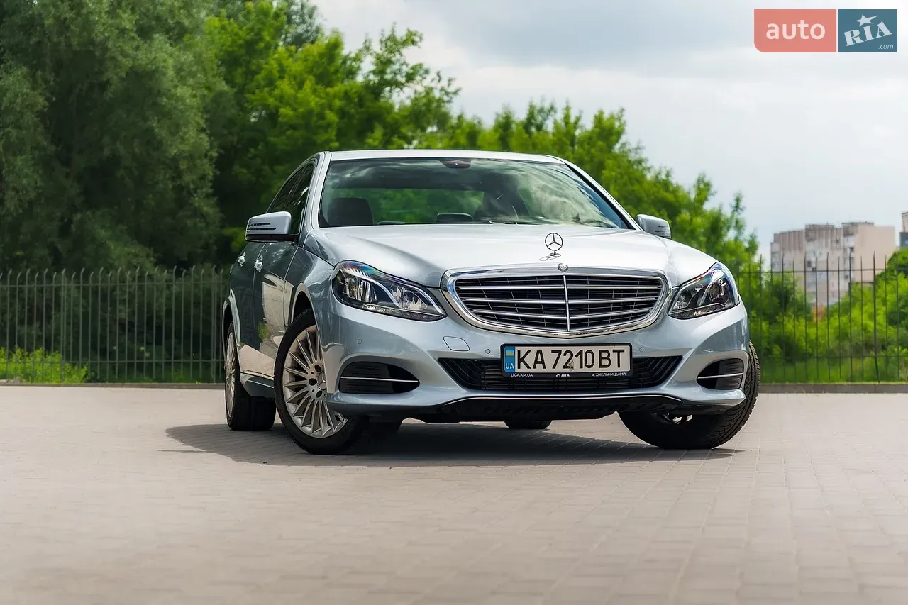 Mercedes-Benz E-Class 2013 photo 4