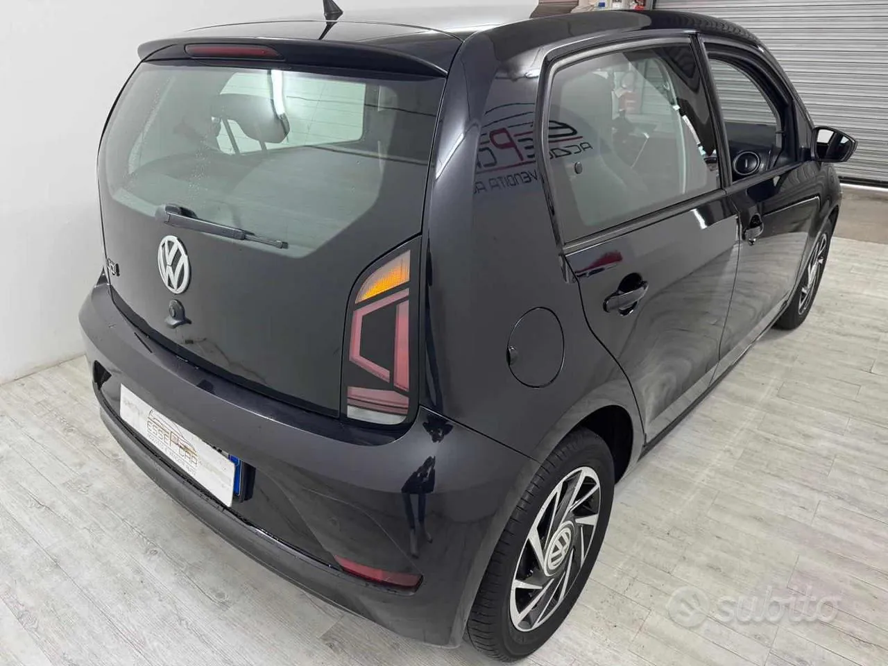Volkswagen Up 2019 photo 3