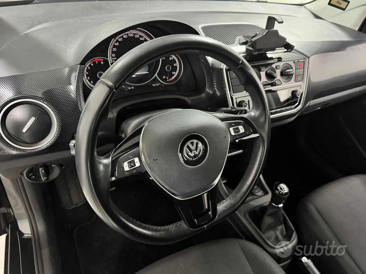 Volkswagen Up 2019 photo 5