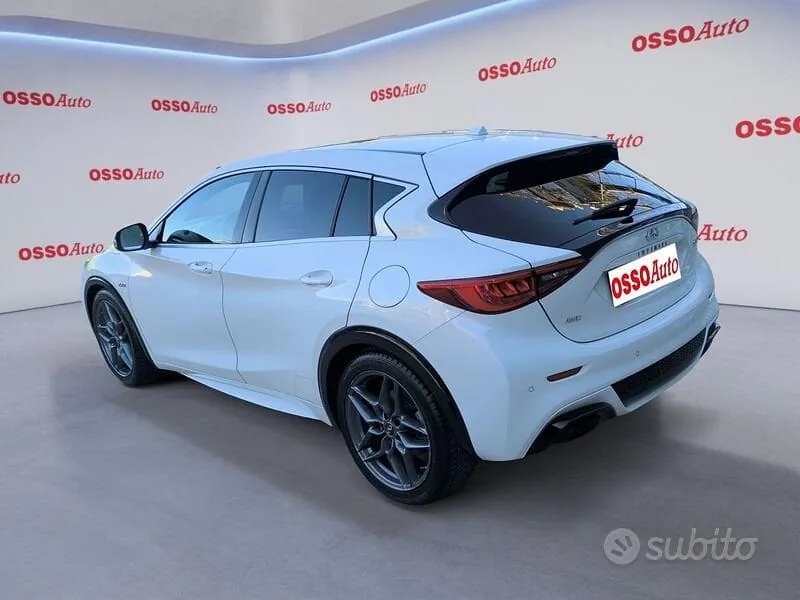 Infiniti Q30 2016 photo 4