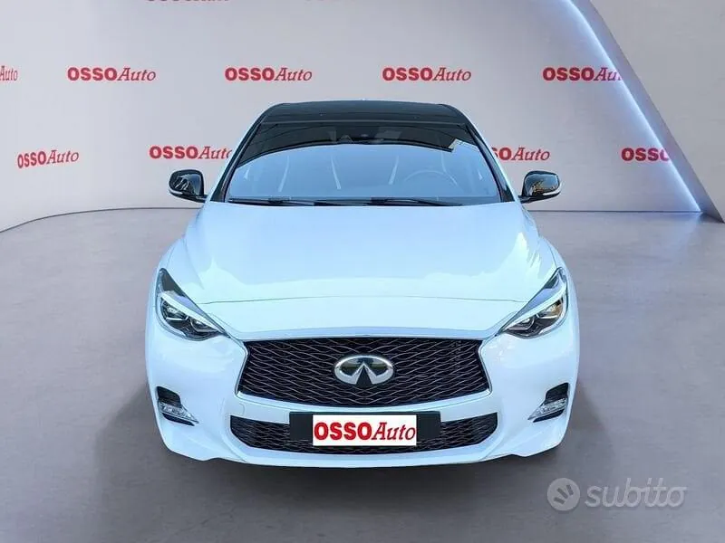 Infiniti Q30 2016 photo 5