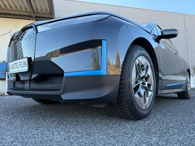 BMW Ix 2022 photo 2