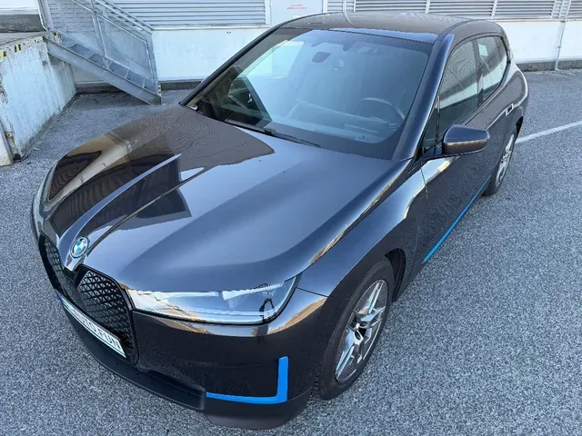 BMW Ix 2022 photo 3