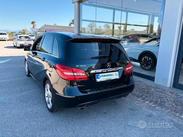 Mercedes-Benz B 2012 photo 4
