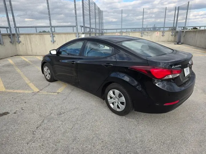 Hyundai Elantra 2015 photo 4