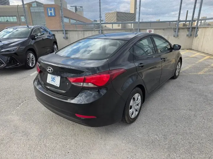 Hyundai Elantra 2015 photo 5