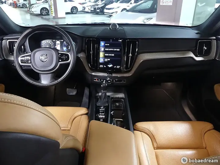 Volvo Xc60 2018 photo 4
