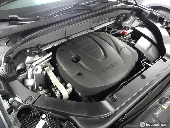 Volvo Xc60 2018 photo 5