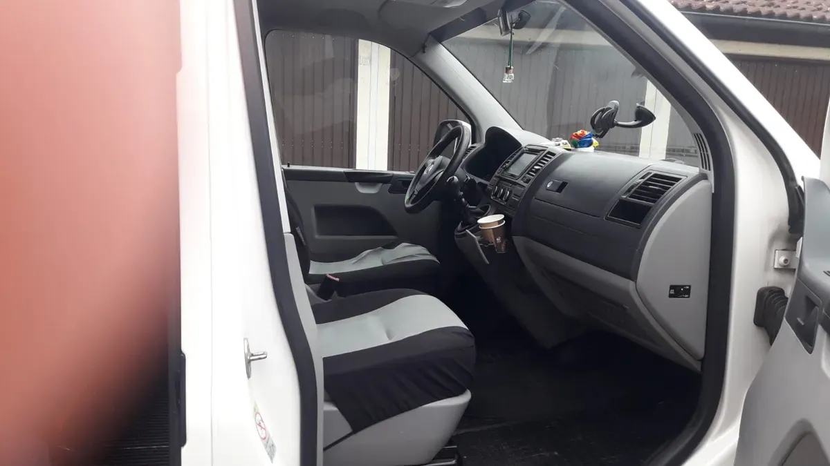 Volkswagen T5 2013 photo 3