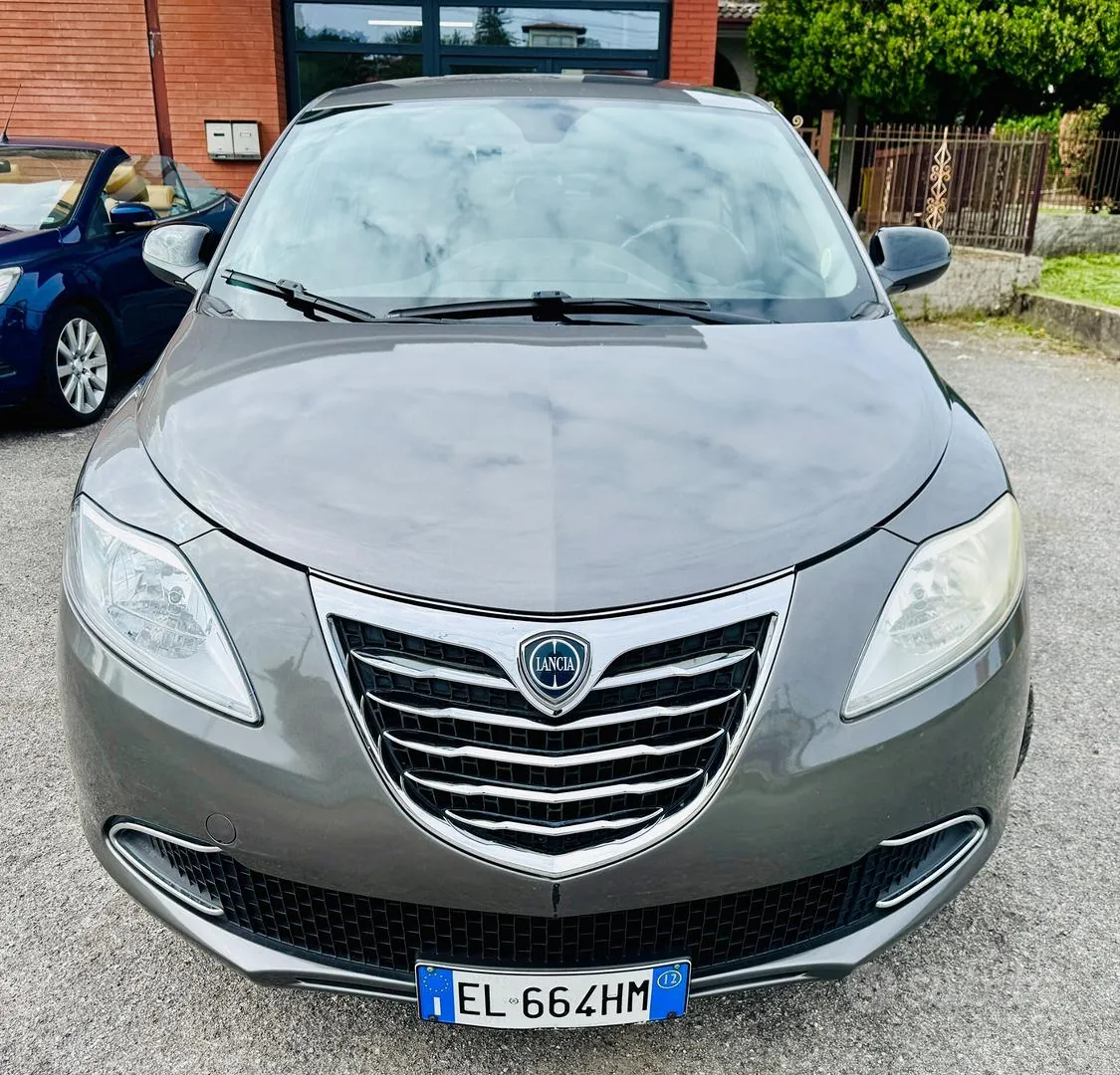 Lancia Ypsilon 2012 photo 3