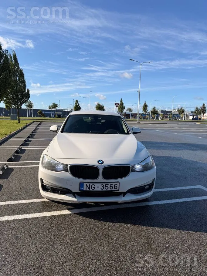 BMW 318 2016 photo 2