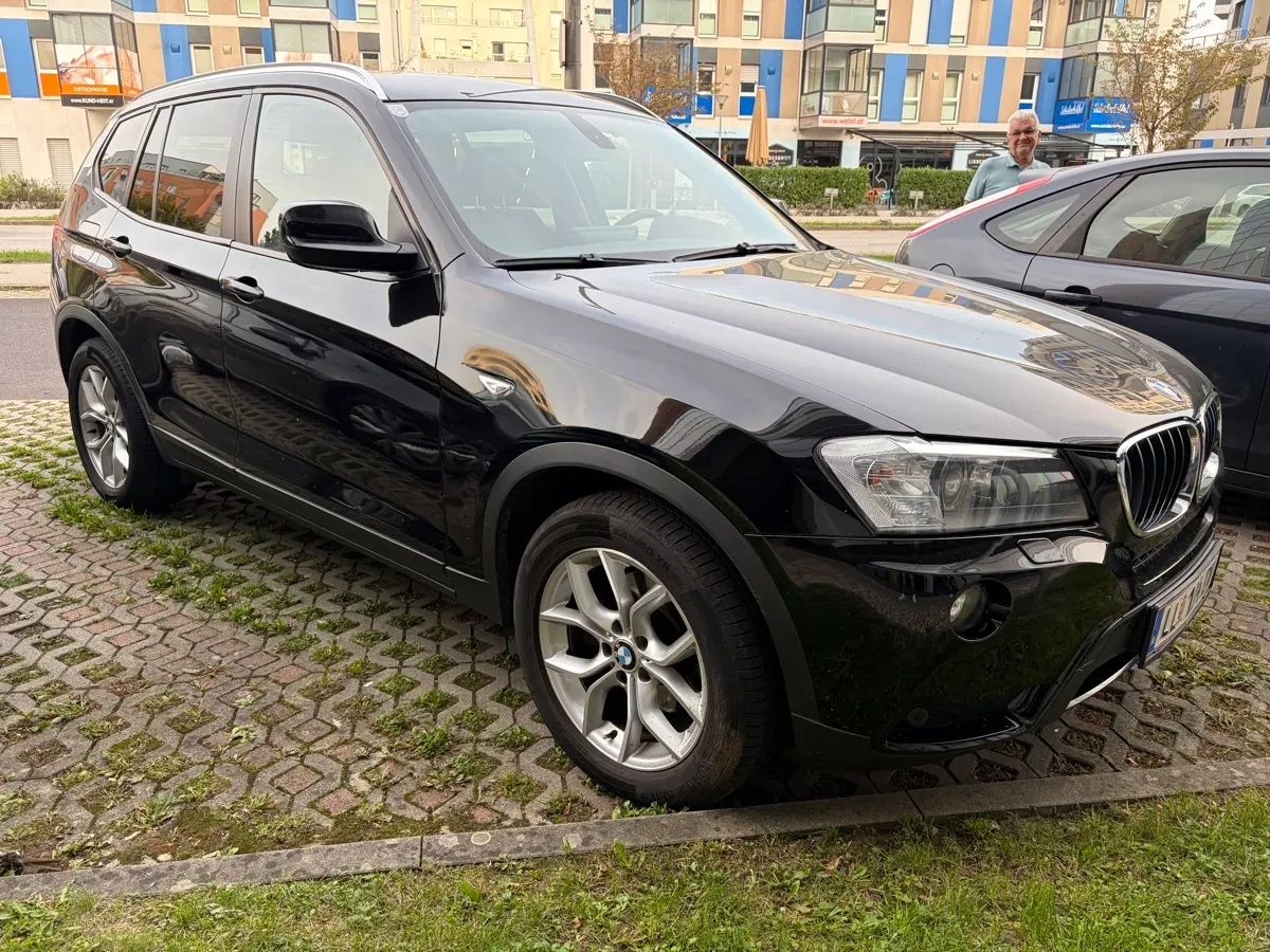 BMW X3 2011 photo 2