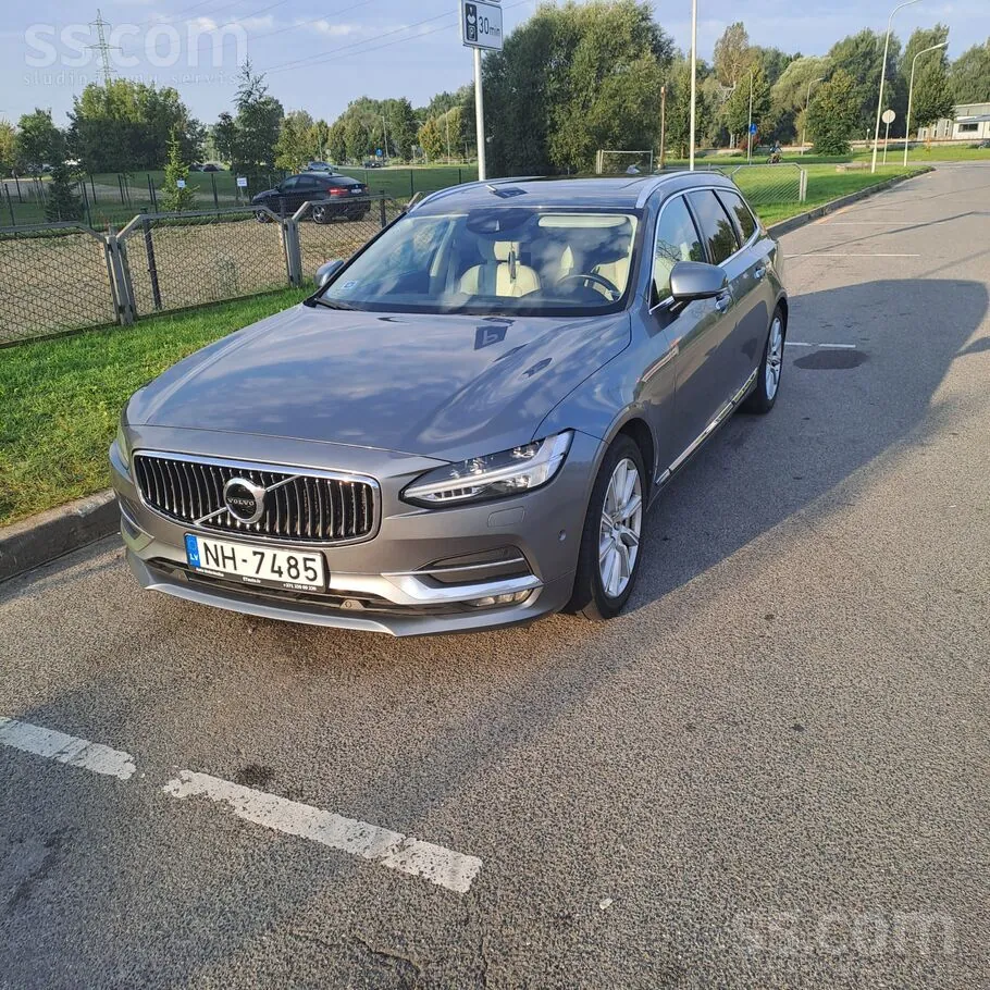 Volvo V90