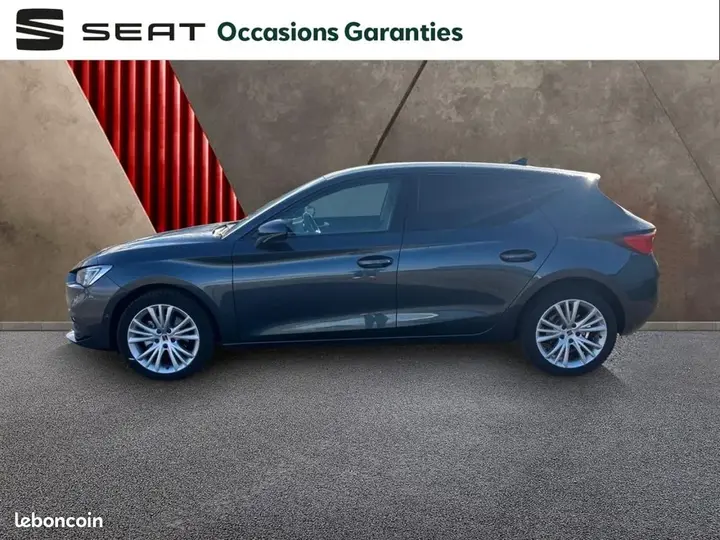 Seat Leon 2023 photo 2