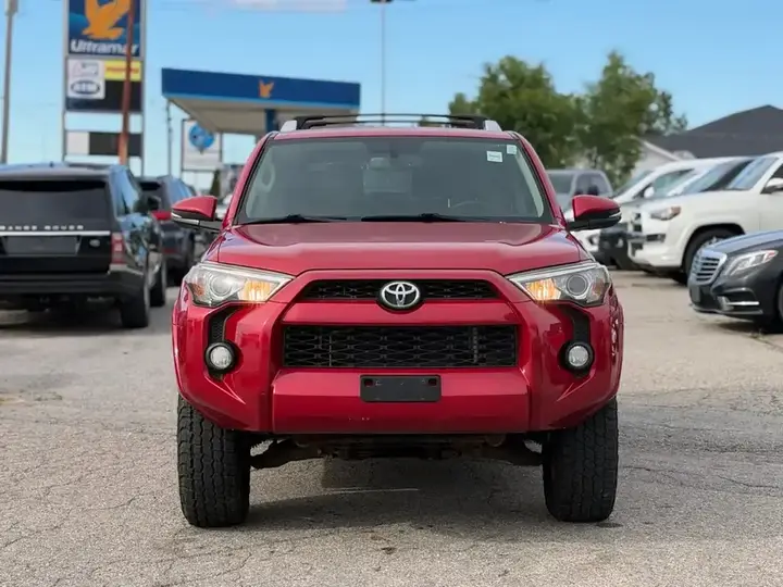 Toyota 4Runner 2014 photo 2