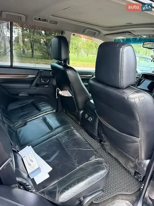 Mitsubishi Pajero Wagon 2008 photo 3