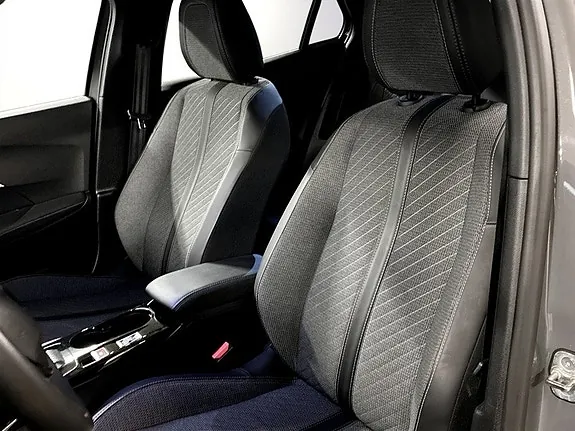 Peugeot 2008 2025 photo 5