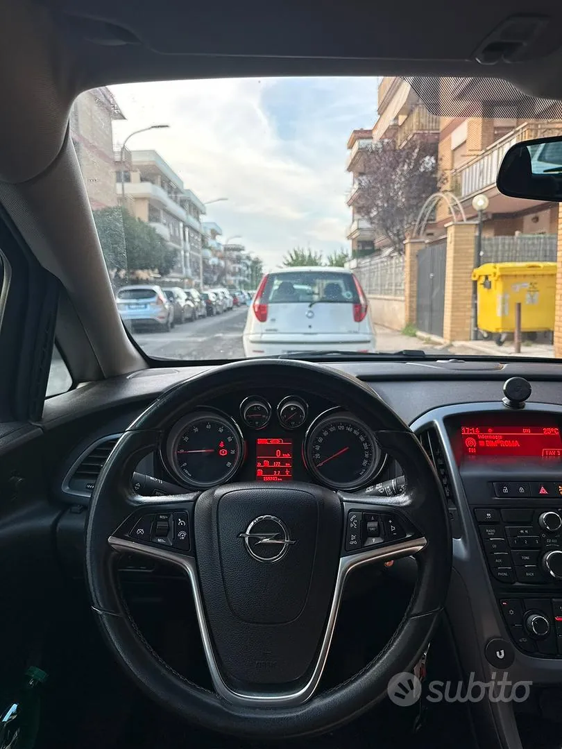 Opel Astra J 2015 photo 5