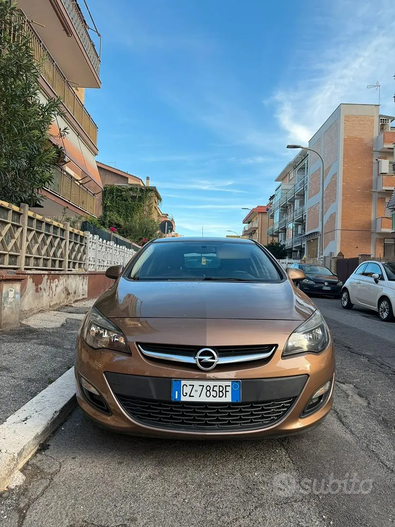 Opel Astra J