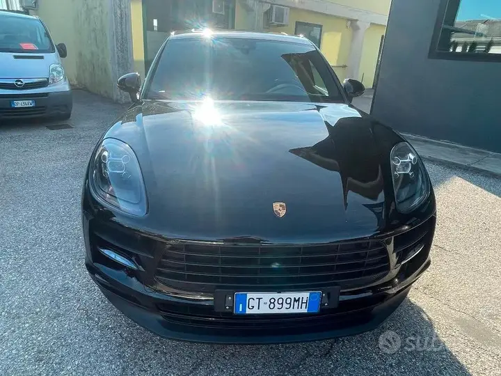 Porsche Macan 2021 photo 2
