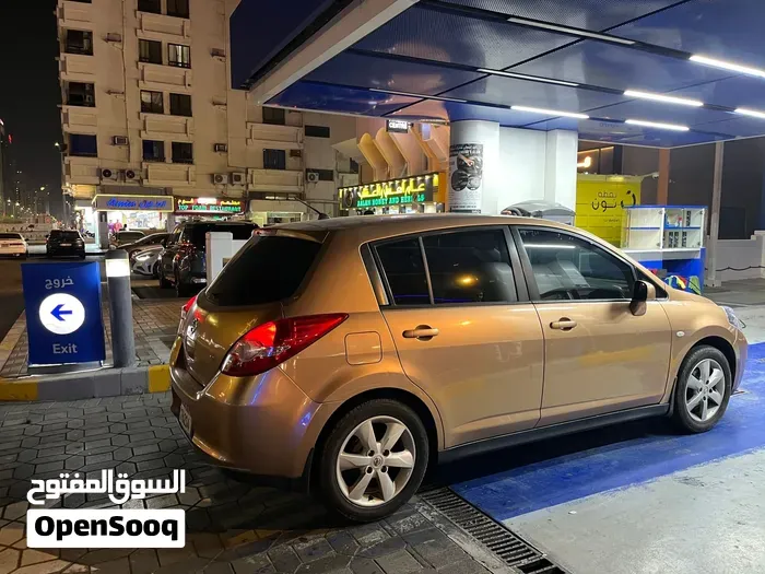 Nissan Tiida 2009 photo 2