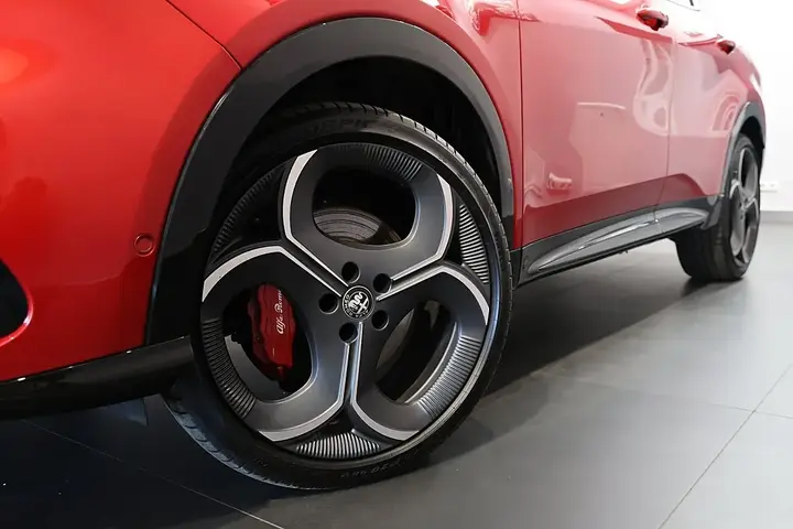 Alfa Romeo Tonale 2025 photo 3
